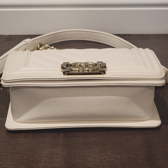 CHANEL SMALL BOY BAG (WHITE W/GOLD) - Picture 4 of 16